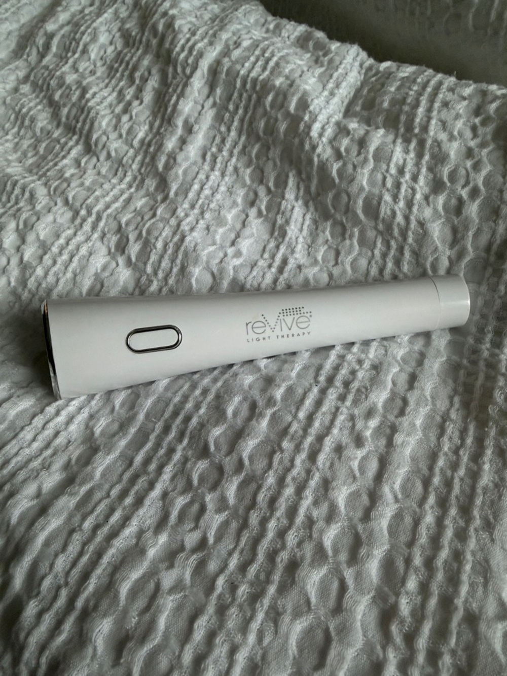 Revive Light Therapy LED Tool Anti-aging! - Bundle & save! - Picture 3 of 4